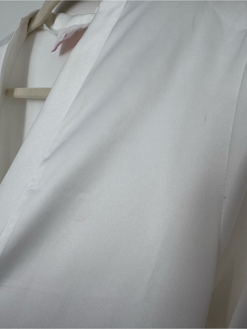 LÉ ROSE White Lace-Trim Satin Robe - Picture 4 of 5